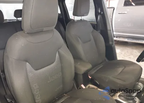 2017 Jeep Renegade Latitude Fwd z USA, uszkodzony, nr VIN ZACCJABB4HPG50423